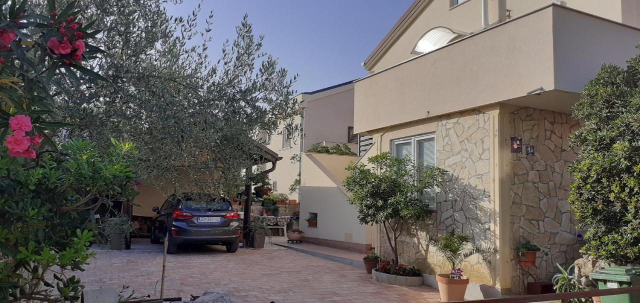 Appartement àpartmani Mary Povljana